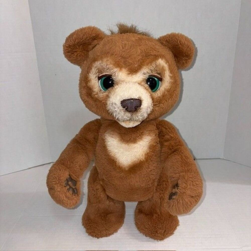 FurReal 2016 Cubby The Curious Bear Interactive Animatronic Talking Plush Toy